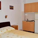 Apartamento By The Sea Pag - 13251 Pag Town